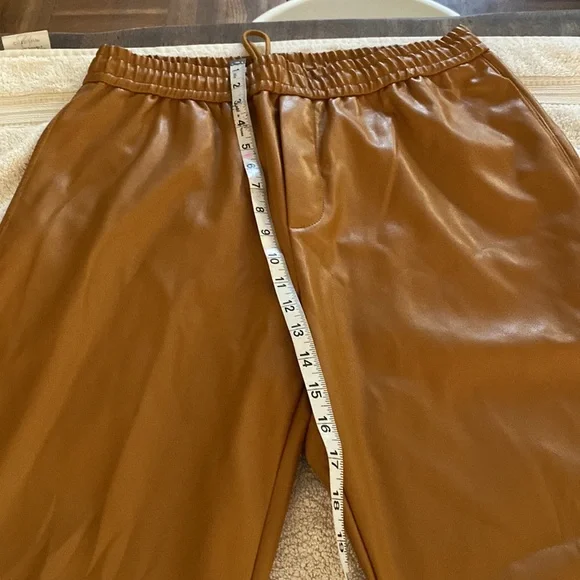 NWOT Zara fabulous faux leather camel color jogger trousers w/ great pockets - Picture 10 of 14